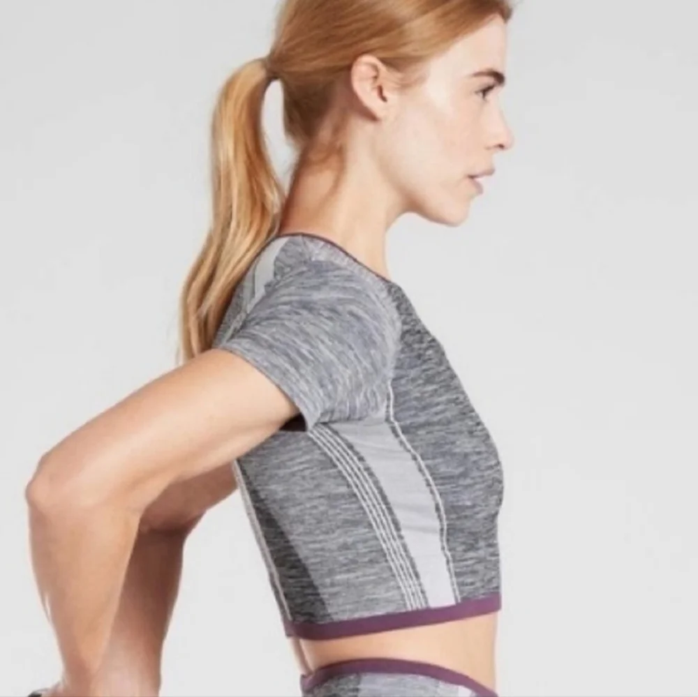 Athleta Impact Crop Top in Women's M - Picture 2 of 15